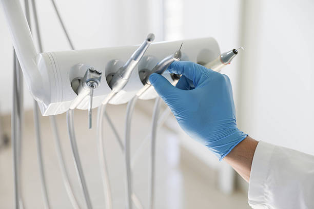 Professional Emergency Dentist technician working in Jericho, NY